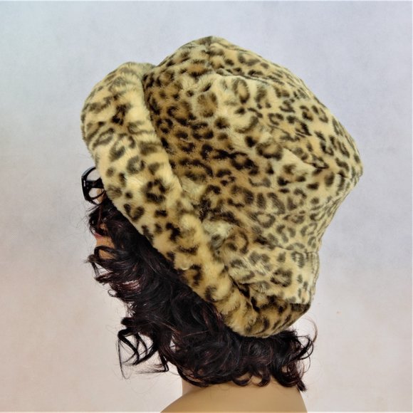 Luxury Collection Faux Fur Leopard Print Bucket Hat by - Picture 5 of 16